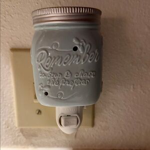Scentsy Blue Mason Jar Plug-In Warmer